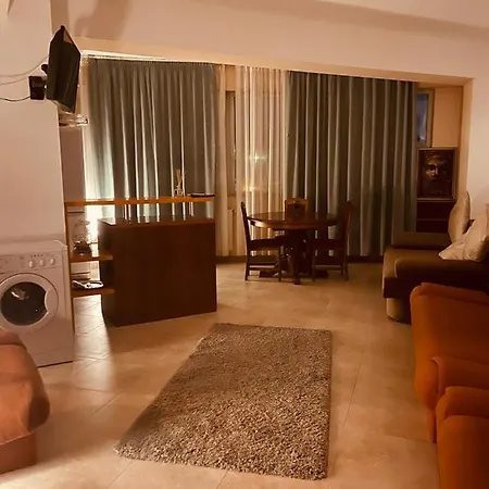 Pit Stop Summerland *