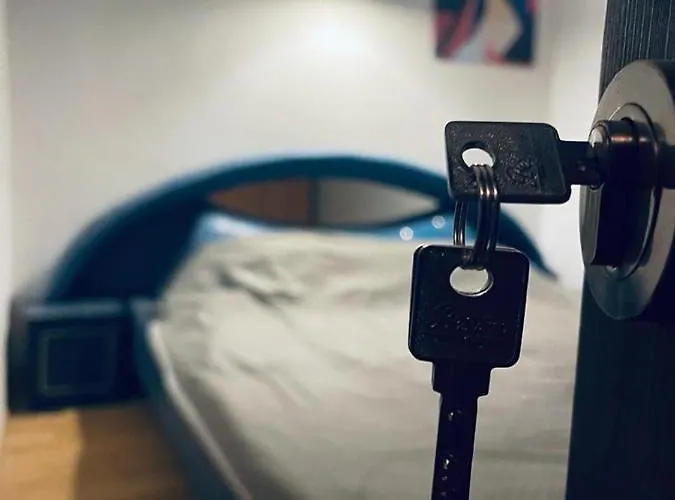 Pit Stop Summerland Apartment *